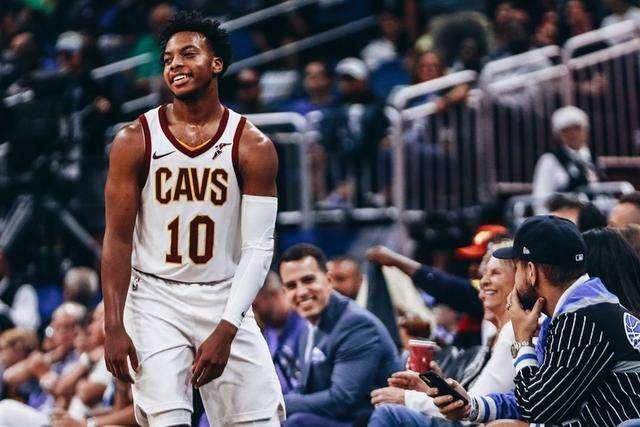 开云综合娱乐-加兰缺席明日比赛 骑士下半程能否继续黑马姿色？