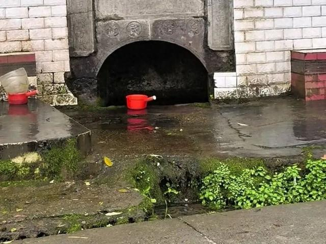 探访张雪老家：二十年前骑“八手摩托”在羊肠小道练车的倔强小伙，造出了征服世界的车|张瑞|摩托车|游泳|世界超级摩托车锦标赛|田家湾_新浪新闻